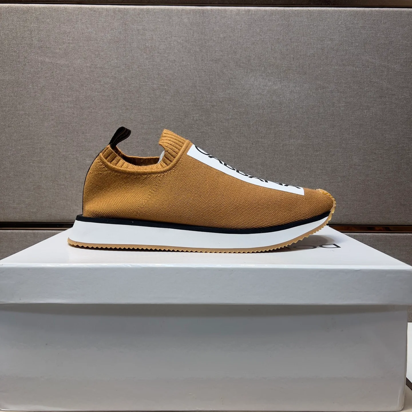 ⬛️Men's men's shoes💰p420【DG～】couple casual shoes 2025z cabinet sales simultaneously 🔶Size: 35-44#️⃣ 🔷7 colors🔜The upper is made of multi-material splicing➕Mesh lining, comfortable and breathable, sole: original comfortable, wear-resistant and non-slip outsole, ⚠️Real shot📱Photographed🎬The real thing is better📢📢📢